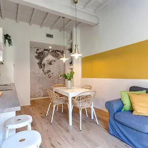 https://ricasoli-apartment.it-tuscanyhotel.com